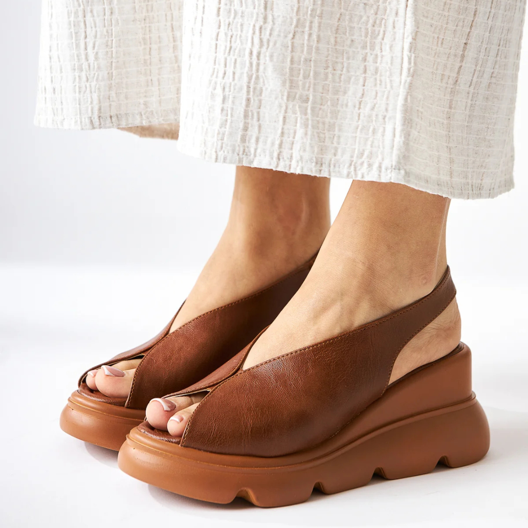 Sandales Compensées Élégance & Confort – 2025 Edition 👡✨